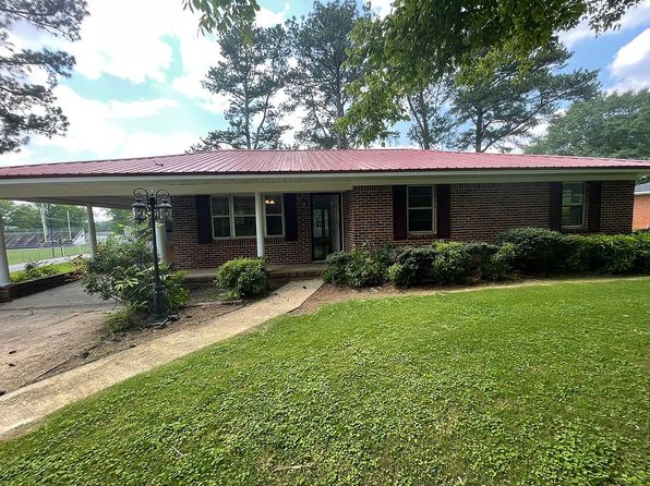 460 Pineview Cir