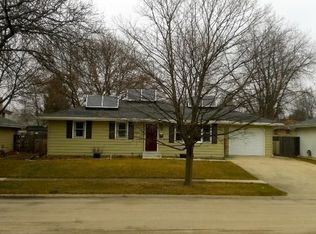 610 Gloria St, Lockport, IL 60441