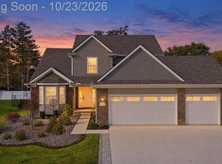 20245 Sunset St, Livonia, MI 48152