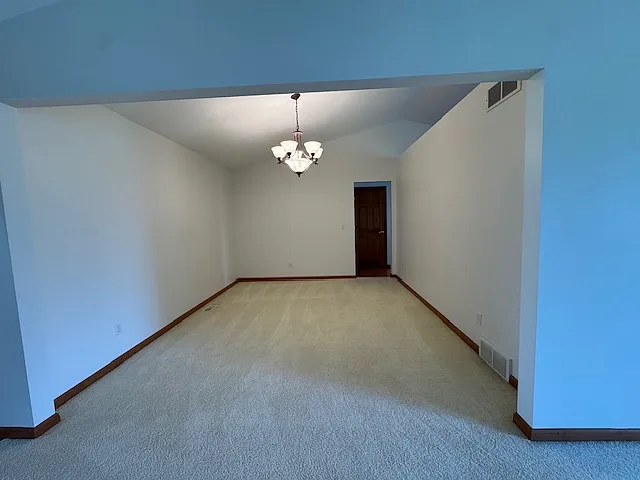 3902 Marryat Dr — Photo 6
