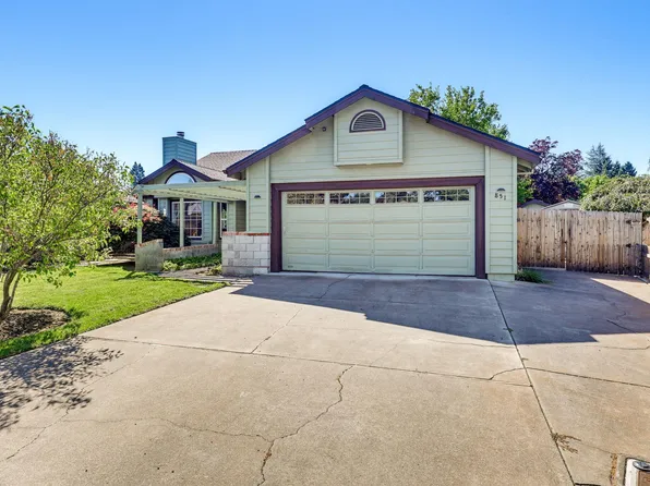 851 Ridgeway Cir, Medford, OR 97504
