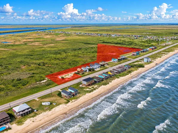 2433 Highway 87, Gilchrist, TX 77617