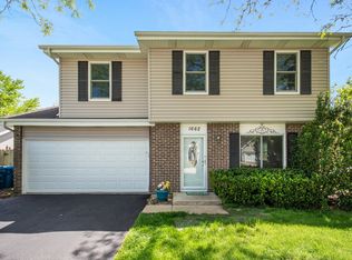 1662 Kautz Rd, Aurora, IL 60504