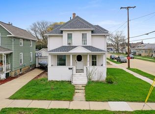 22 E New York Ave, Oshkosh, WI 54901