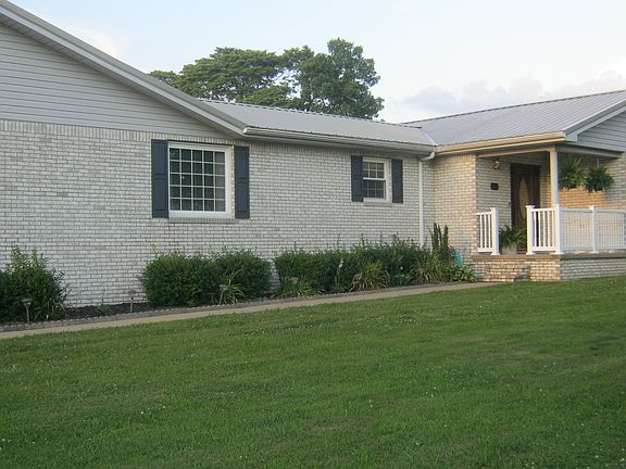 2nd image of 124 Beechmont St