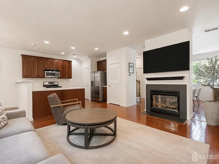12 Scarlet Oak Dr — Photo 7