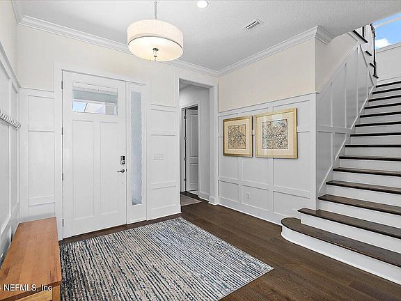 3rd image of 93 LAKE MIST Court