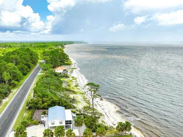 2708 Highway 98 W, Carrabelle, FL 32322