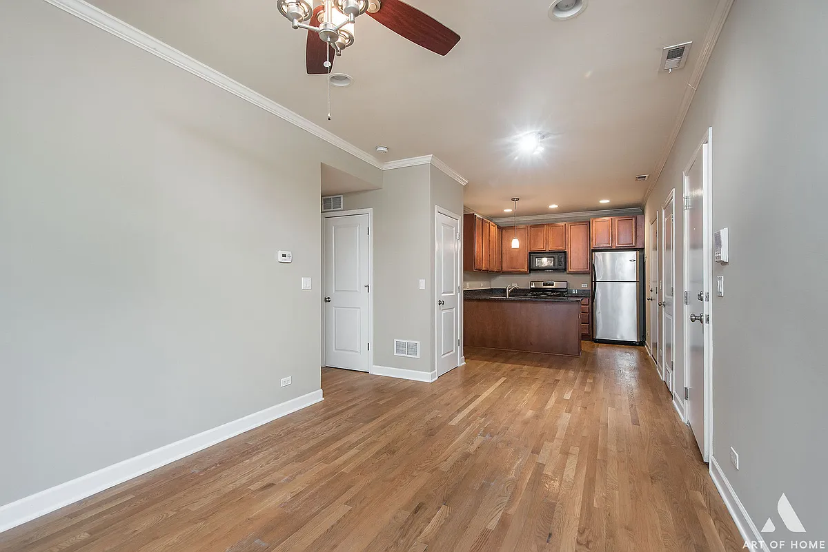 Building Photo - 3705 N Kenneth Ave #213