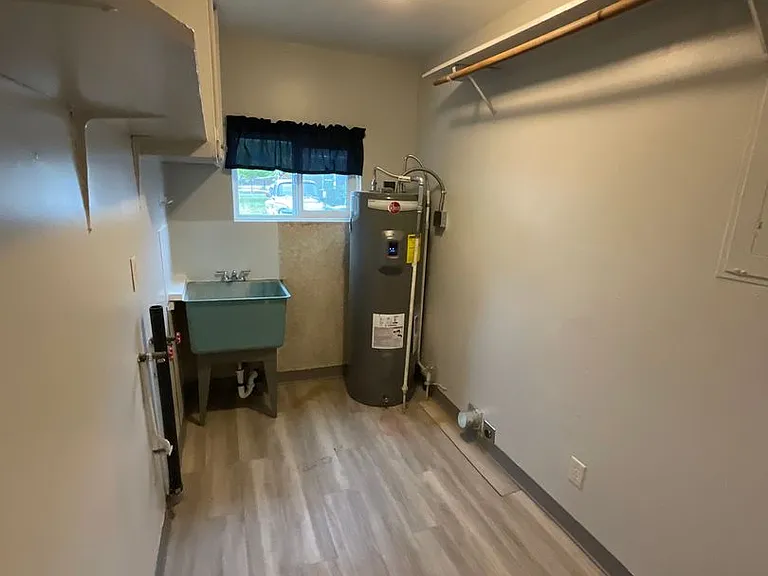 1518 T Ave — Photo 12