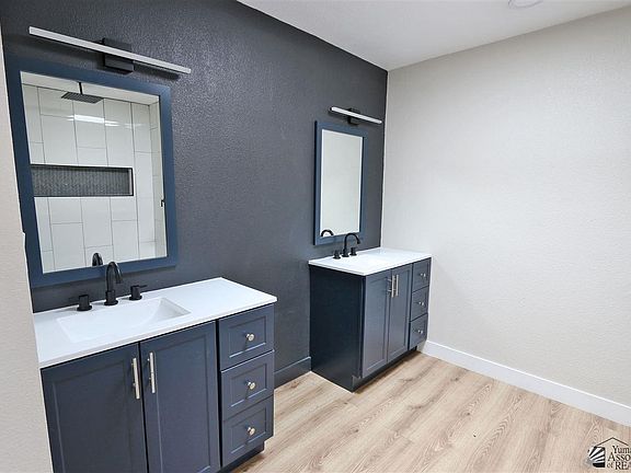 5th image of 1429 E Torrey Pines Cir