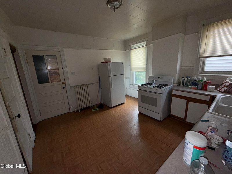 4th image of 351 2nd Street