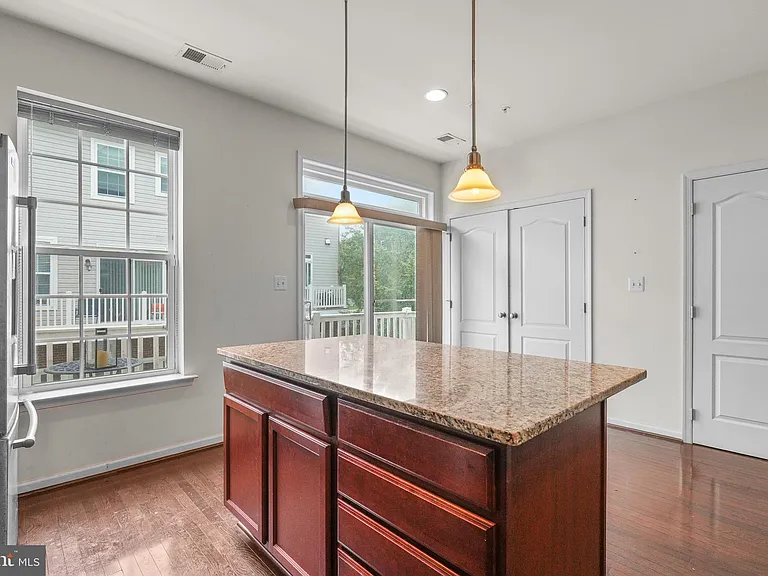 9624 Westerdale Dr — Photo 20