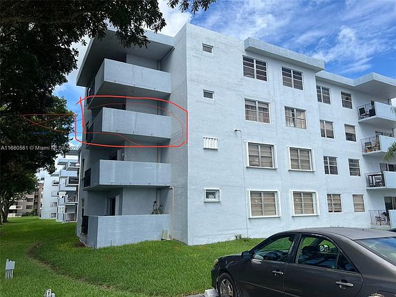 2nd image of 1221 SW 122nd Ave APT 303