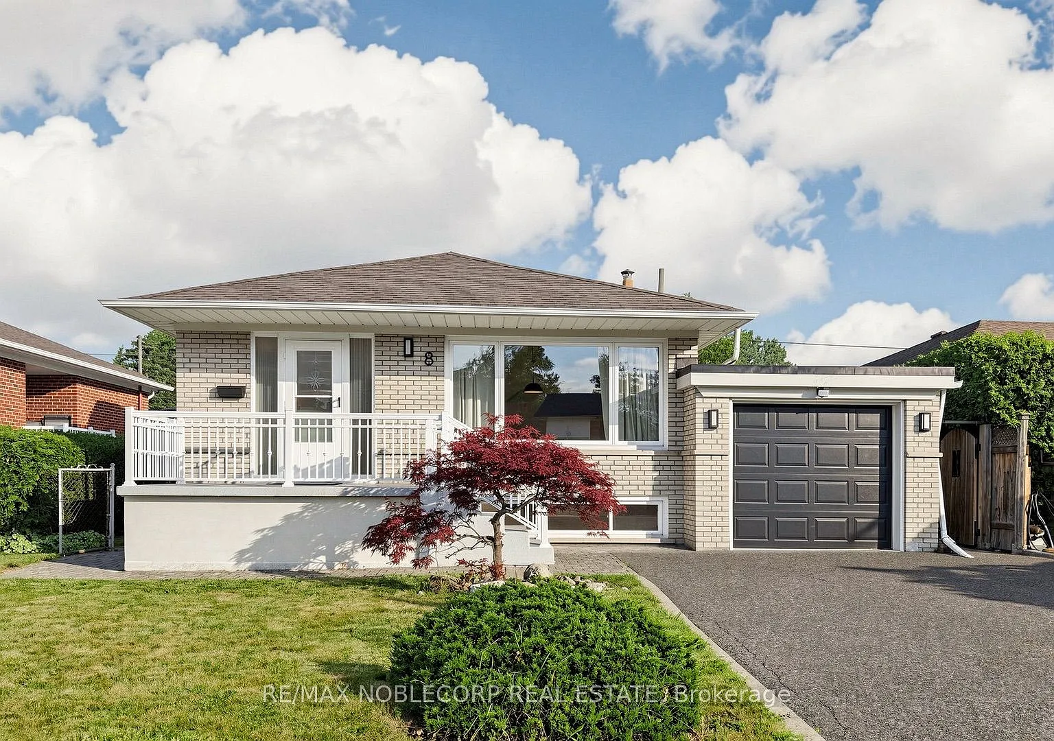 4 bed, $4,100 — Photo 1