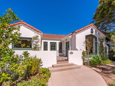 1039 Hi Point St, Los Angeles, CA, 90035
