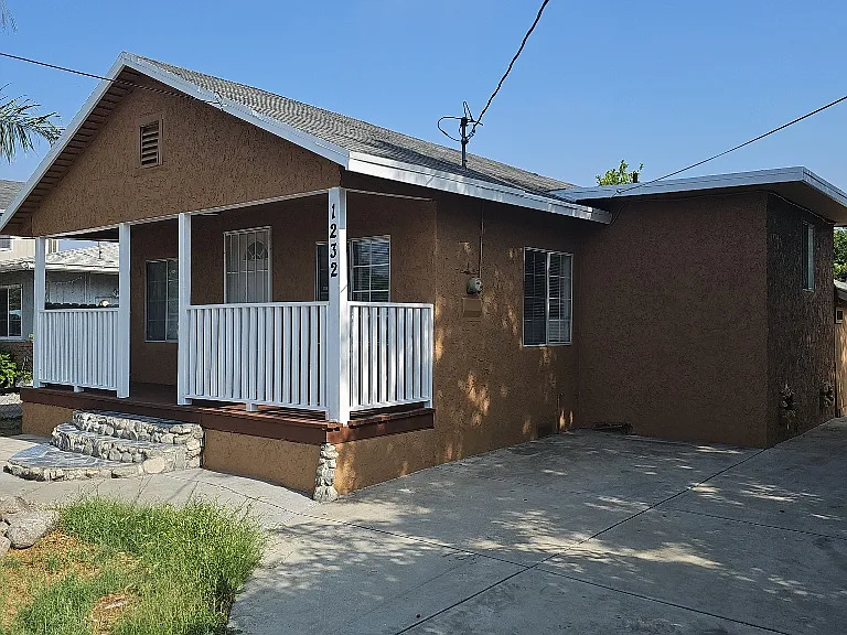 Front Yard_Exterior_1 (2)_06302023