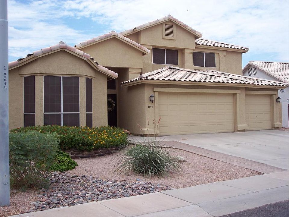 1st image of 842 N Pineview Dr