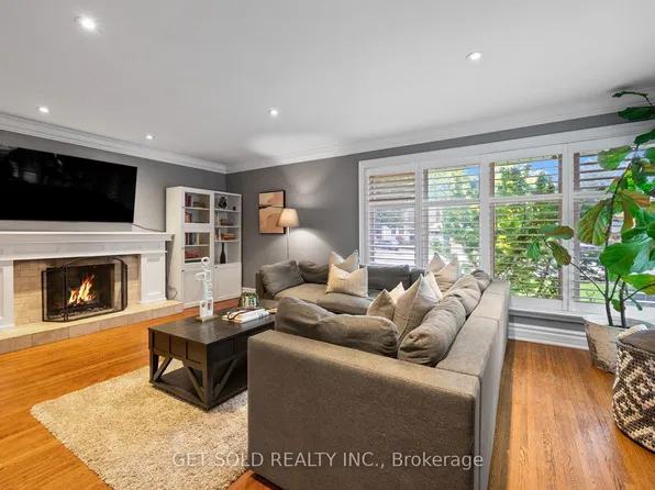 136 Prince George Dr, Toronto, ON M9B 2Y2