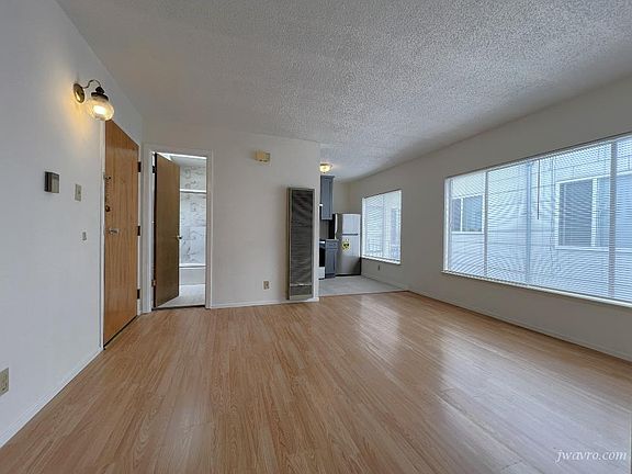 3rd image of 1257 10th Ave #5