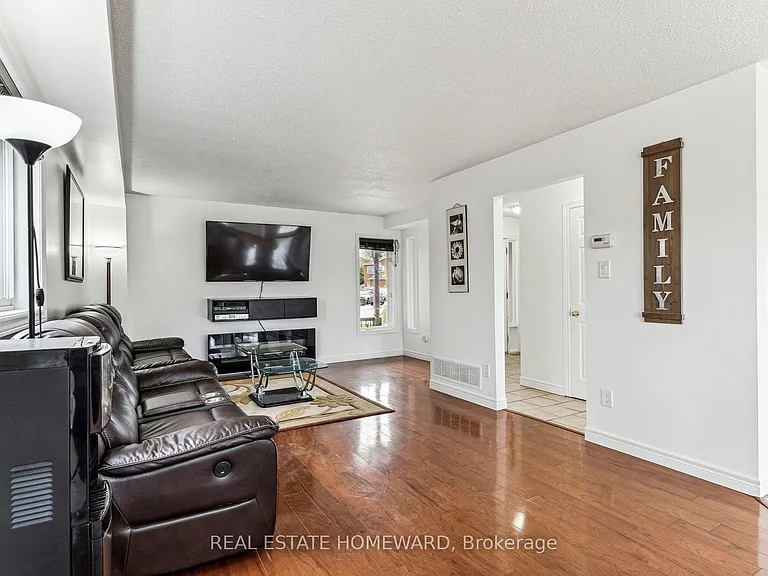 1117 Ashley Ct — Photo 7