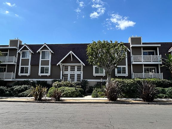 Exterior of the well maintained condo building