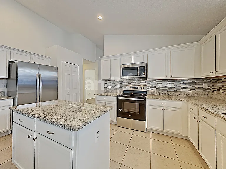 1066 Bluegrass Dr — Photo 11