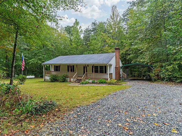 1973 Buckner Rd, Bumpass, VA 23024