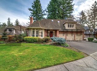 1692 Village Park Ln, Lake Oswego, OR 97034