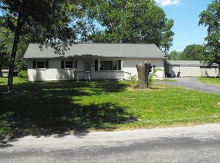 18399 Irvington Rd, Centralia, IL 62801