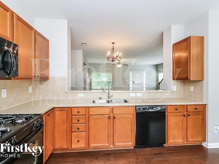 850 Riverdance Dr — Photo 8