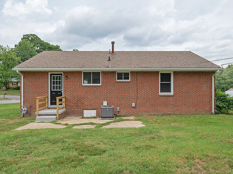8711 Lakefront Dr — Photo 21