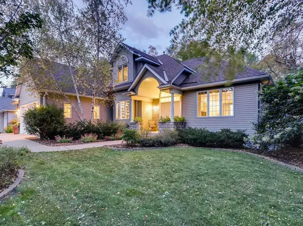 1810 Magnolia Ln N, Plymouth, MN 55441