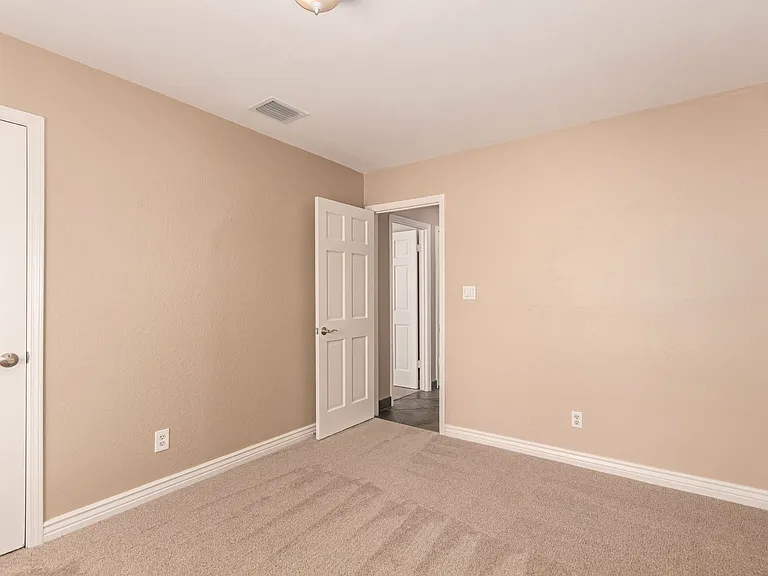 11115 E Mercer Ln — Photo 27