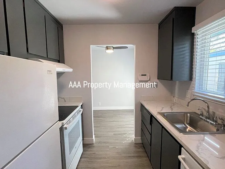 1731 Ellis St #58 — Photo 9