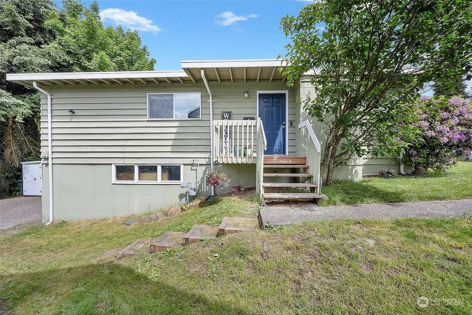 810 S Stevens Street photo 1