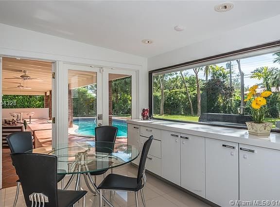 Informal dining off the kitchen