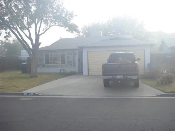 1185 Parkside Dr, Hanford, CA 93230