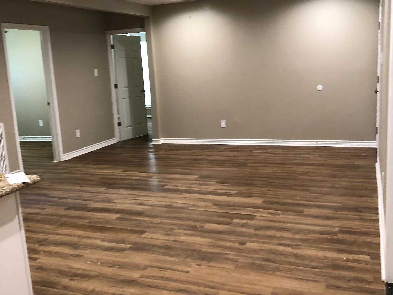 3 bed, 1169 sqft, $1,645 — Photo 3