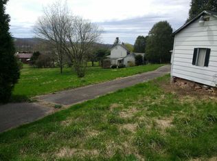 127 Hillcrest Ave, Rices Landing, PA 15357