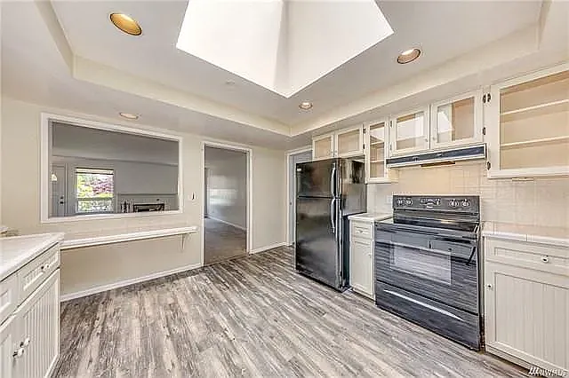 Bright Kitchen