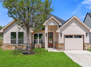5809 Black Pine Cir, Granbury, TX 76048