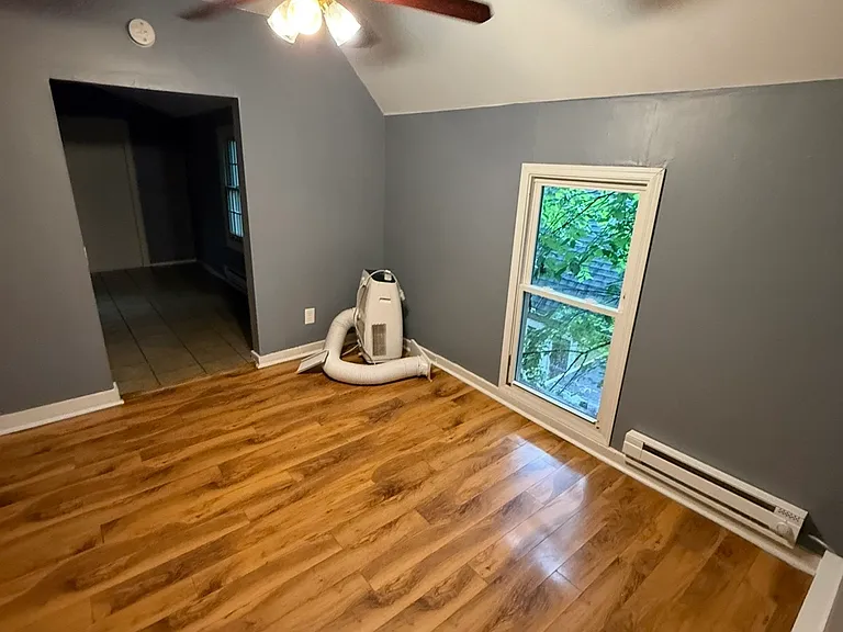 485 Belvidere St E #2 — Photo 6