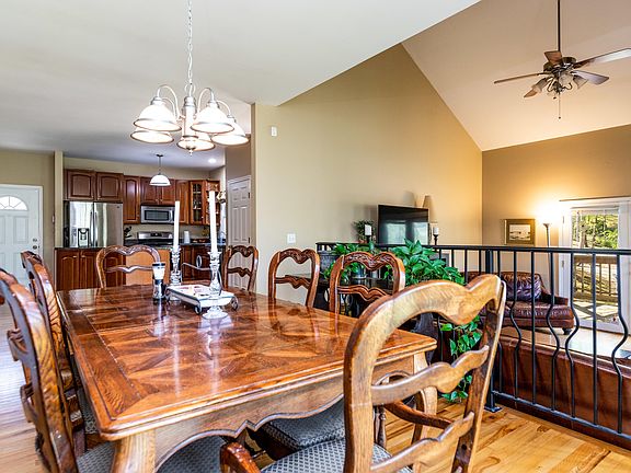 4th image of 7332 Lancelot Dr