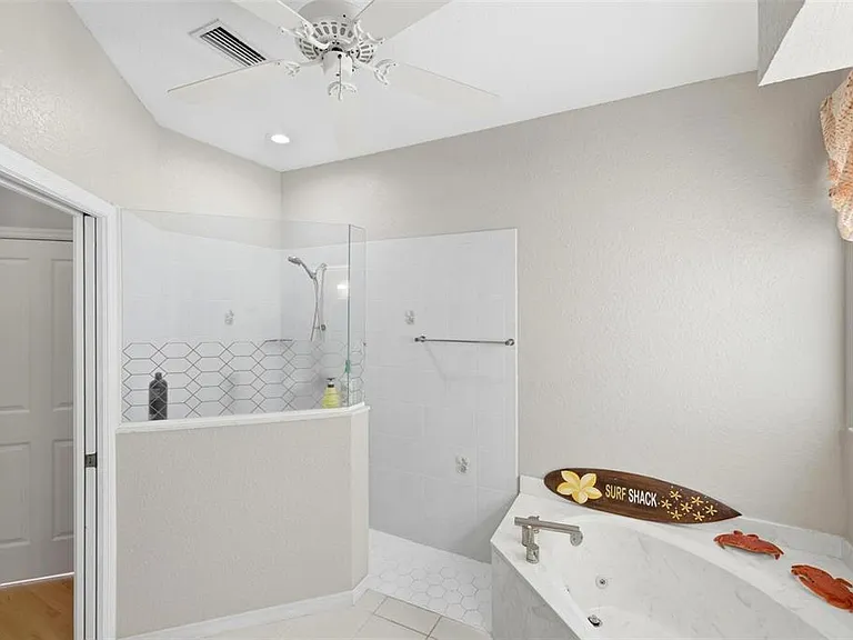 2499 Silver Palm Rd — Photo 17