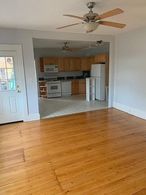 1st image of 36 Madison Ave #34