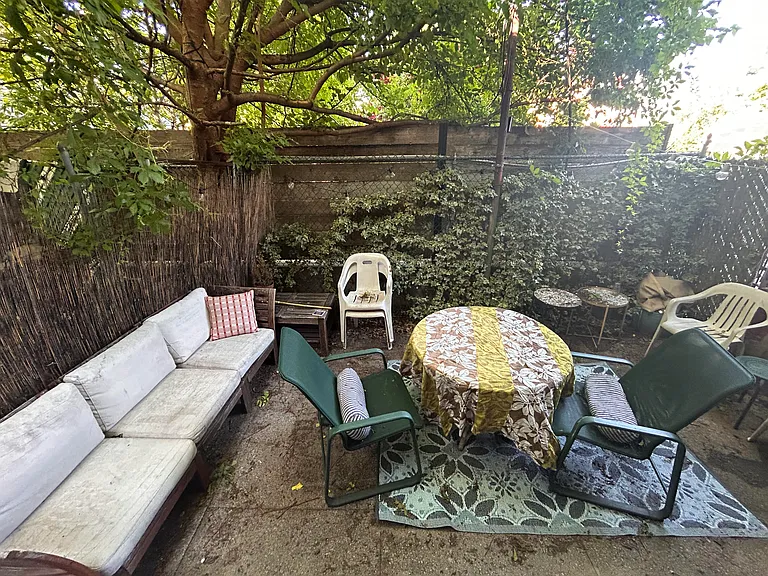 2311 E York St #1R — Photo 11