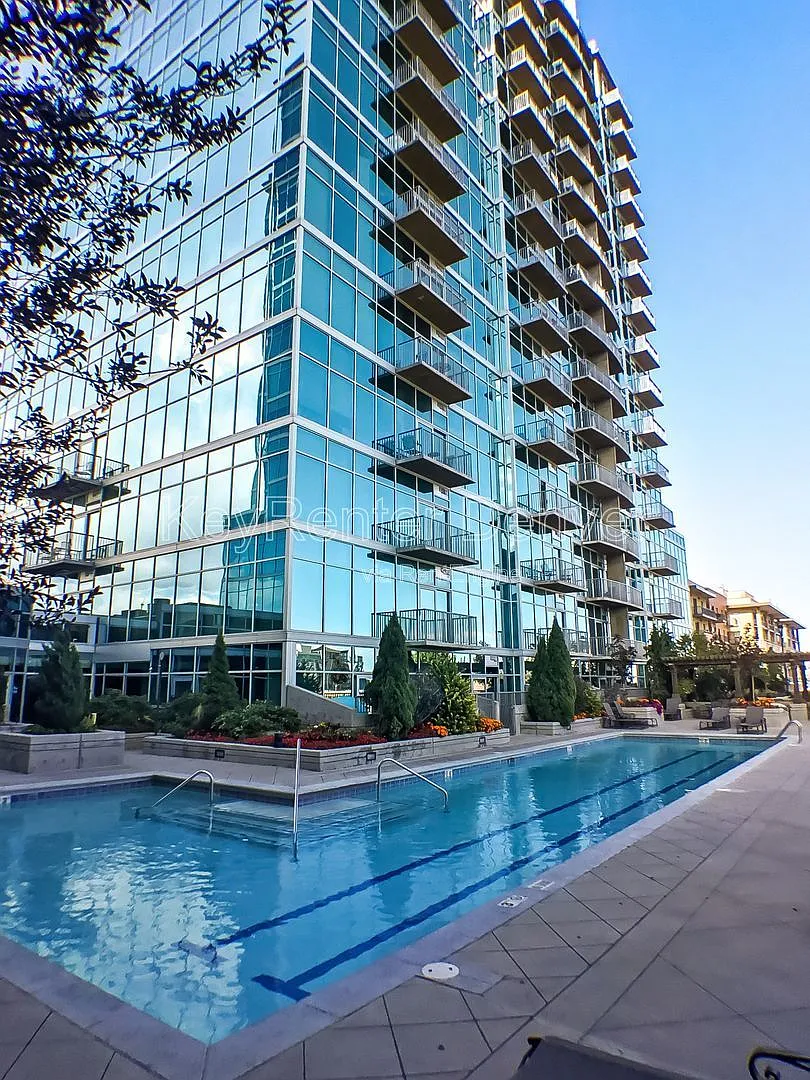 1 bed, 1.0 bath, 669 sqft, $1,975 — Photo 1