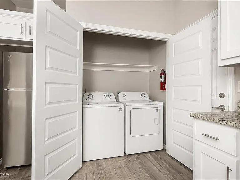 2104 Davenport St #2 — Photo 4