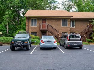 228 Ridge Forest Ct, Winston Salem, NC 27104